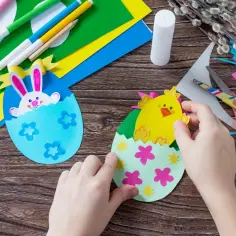 Proste ozdoby wielkanocne z papieru: pomysły i instrukcje krok po kroku